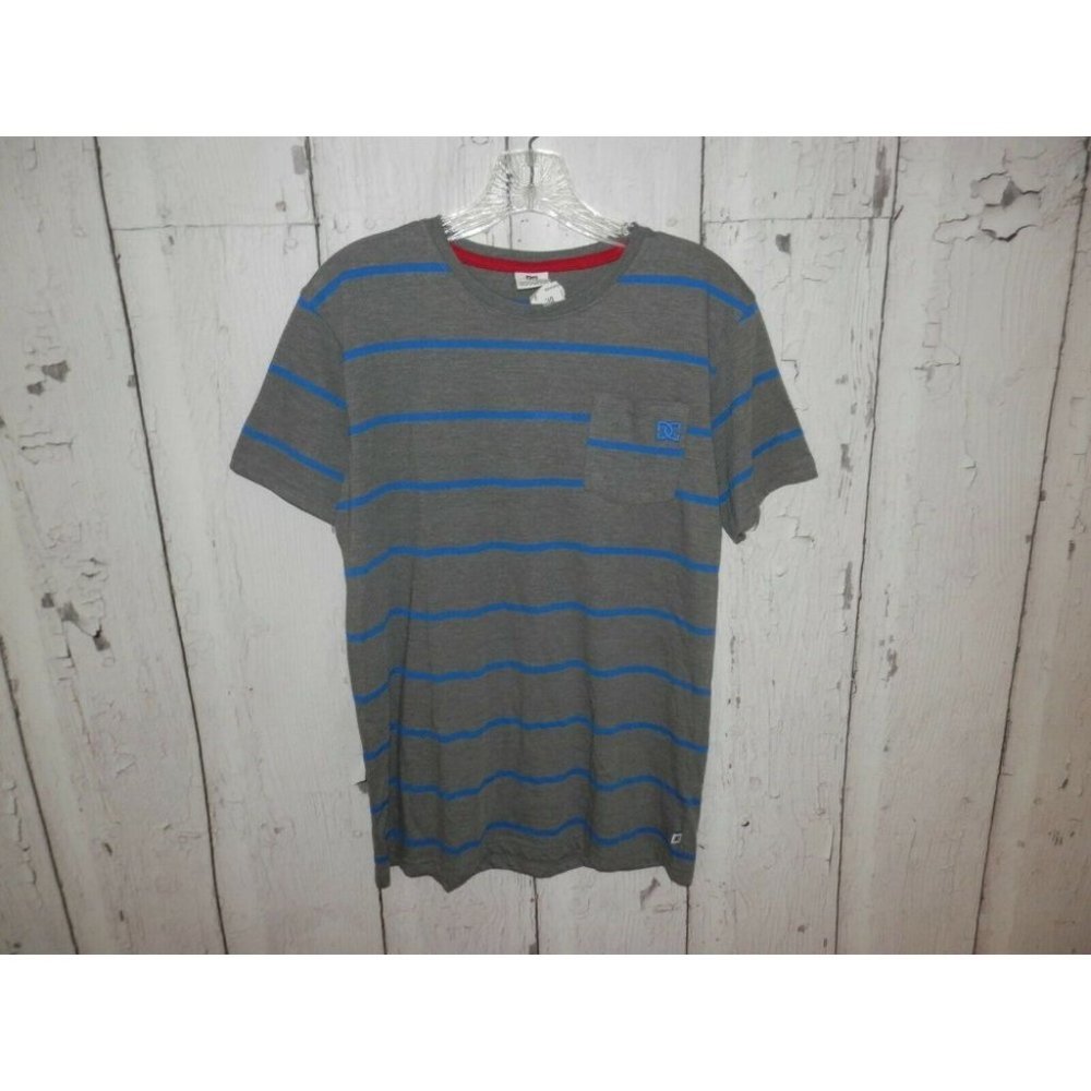 NEW DC Boys Size Large 14/16 Blue & Gray Embroidered Emblem Pocket Shirt 2748